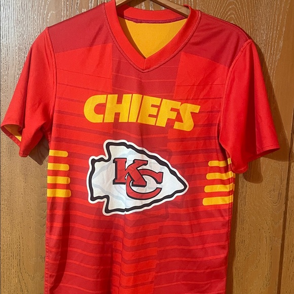 NFL Other - Red Chiefs Graphic T-Shirt Flag football - Reversible